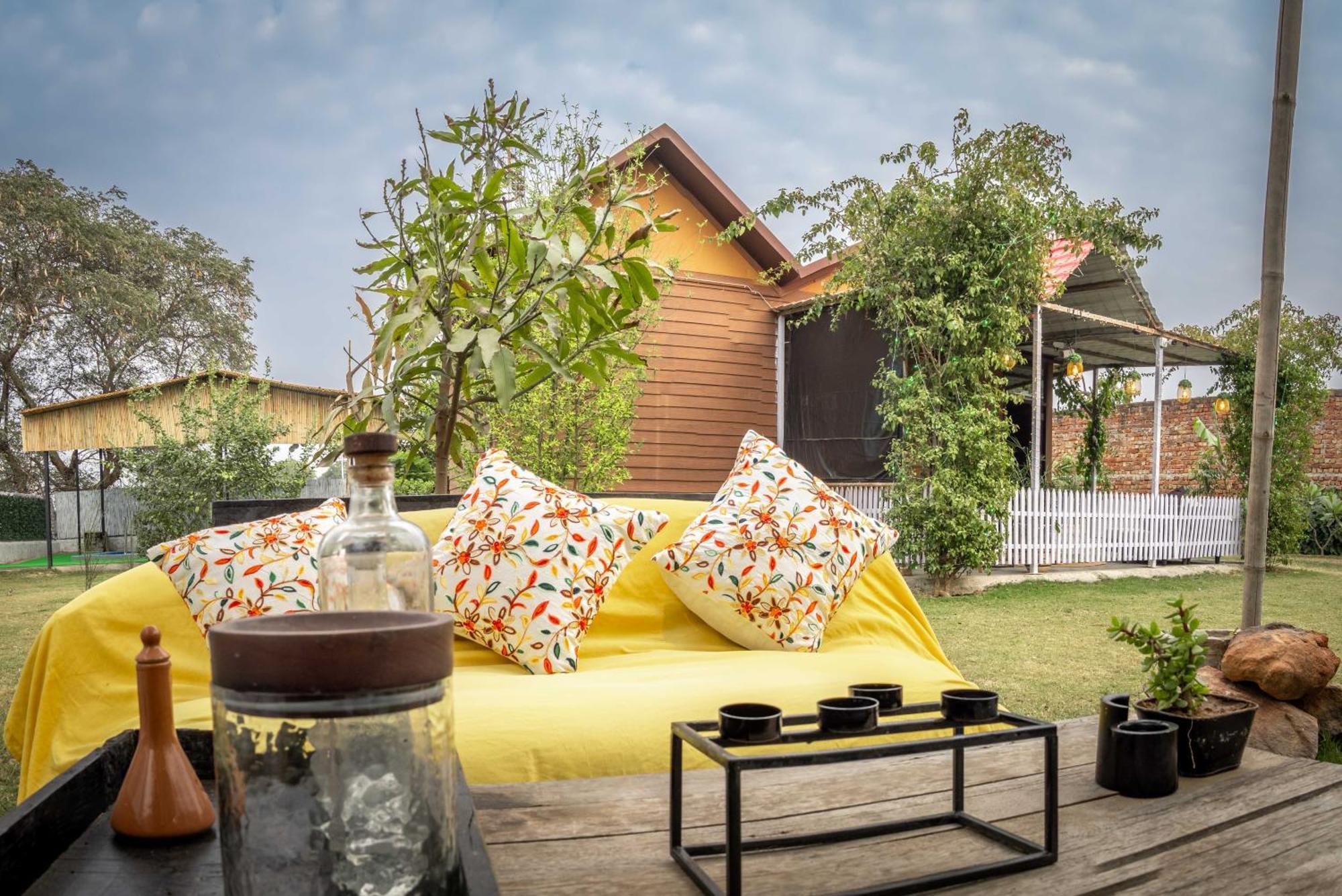 The Nirvana Nest Gurgaon Exterior foto
